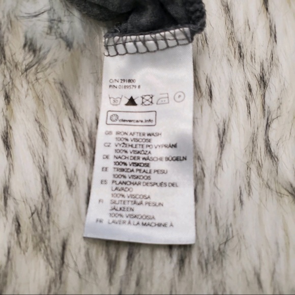 Black and White“Nike”shirt (M) - Picture 4 of 4